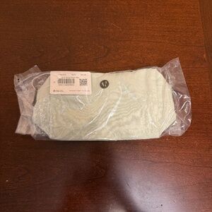 **SOLD** Lululemon All Your Small Things Pouch Mini 2L Springtime NWT
